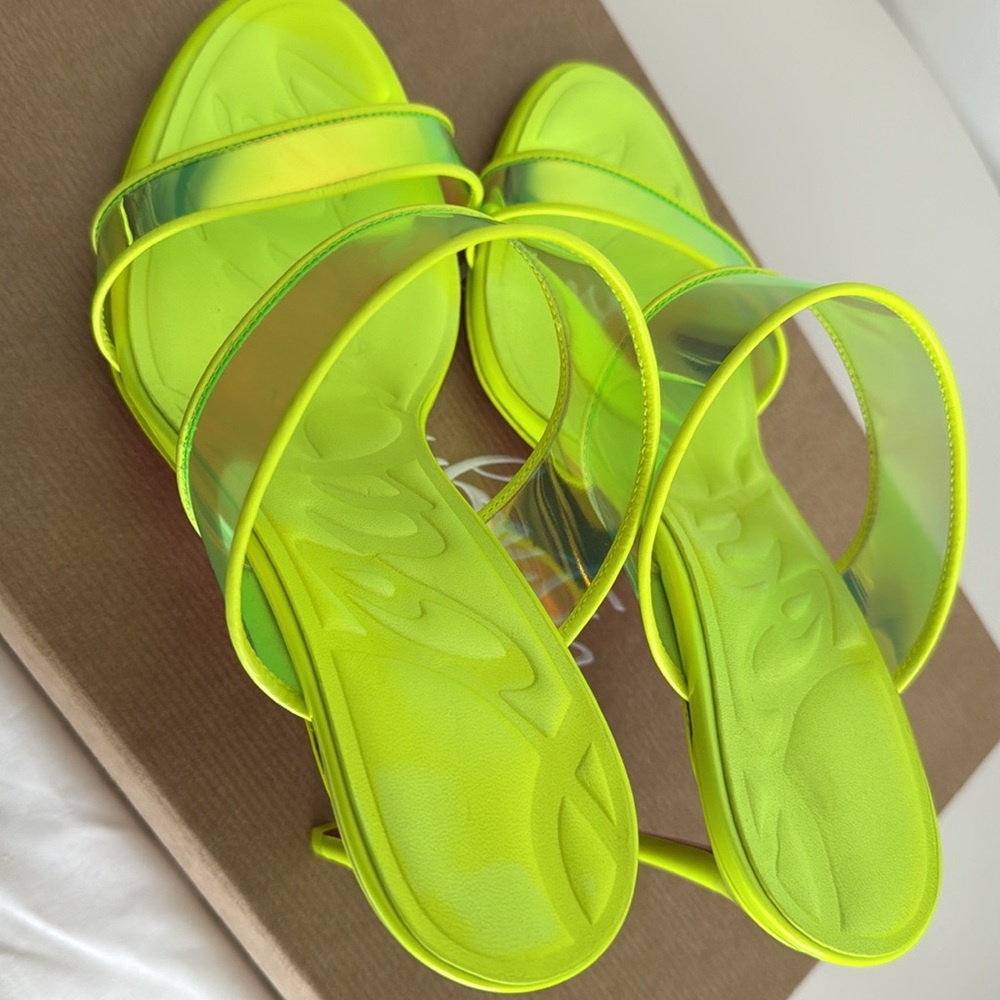 CHRISTIAN LOUBOUTIN *NEW* Neon Green Heels with Box & Dust Bag - Picture 5 of 17